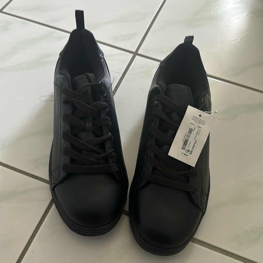 Men Sneaker size 11